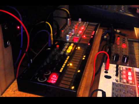 Korg Volca Live Dubstep Session