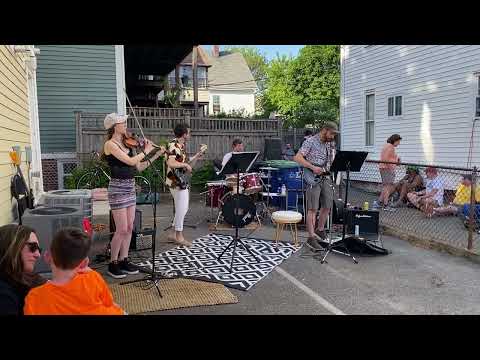 Caught My Eye - Three Weeks Notice (Somerville Porchfest 2023)