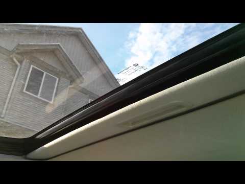 2012 Ram 1500 Sunroof Opens With A Bang 01