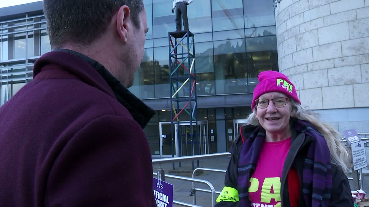Schools across Scotland close as teachers strike over pay | 5 News