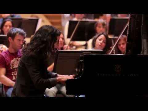 Martinu - Katia et Marielle Labèque jouent le Concerto pour 2 pianos (répétition)
