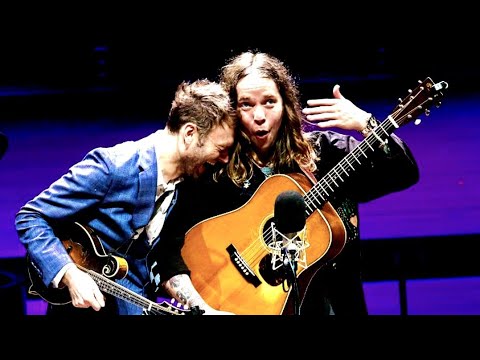 Chris Thile & Billy Strings - Salt Creek & Monroe's Hornpipe