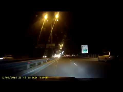 Демонстрационен клип на IS 200W на тъмно