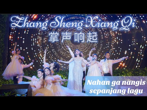 Zhang Sheng Xiang Qi 掌声响起 Helen Huang LIVE - Lagu Mandarin Lirik Terjemahan
