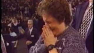Benny Hinn - healing miracles 8/13