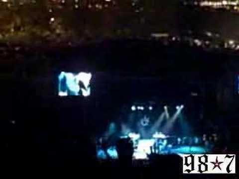 98*7 presents 311 & Snoop