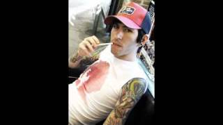 why deuce left Hollywood undead (story of a snitch)