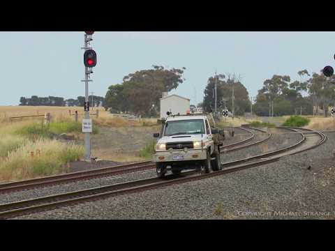 ARTC Hi-Rail Toyota Landcruiser Utility Vehicle - PoathTV Australian Trains & Railways