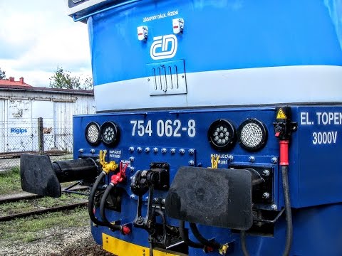 Lokomotiva řady 754 062-8.