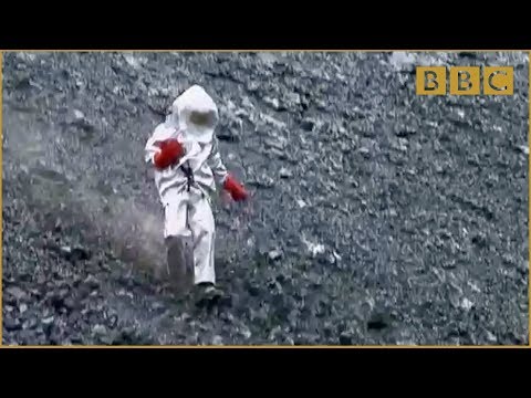 Scientist gets too close to lava lake! - Richard Hammond's Journey to the Centre of the Planet - BBC