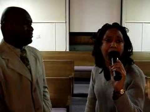 Trish Thierry sings To God be the Glory w/ Larry Robinson