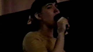 Bikini Kill  - Hamster Baby / Tell Me So (live 1993)
