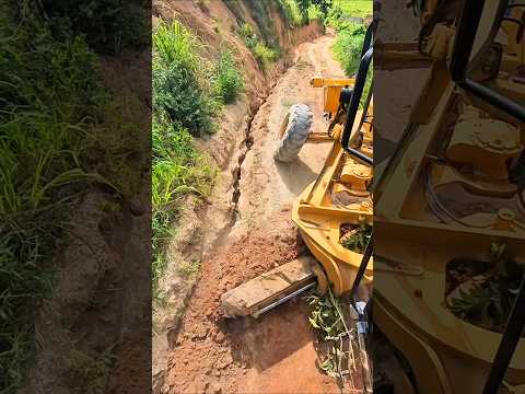 Operação tapa valeta, motoniveladora Komatsu. #terraplanagem  #agricultura #motorgrader