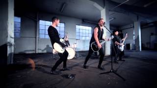 Revolver Avenue - Let It Out (OFFICIAL MUSIC VIDEO)