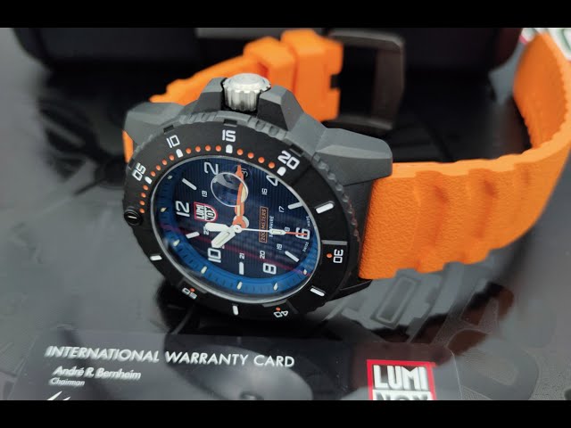 ساعة لوميناكس نافي سيل كوارتز رجالية - XS.3603