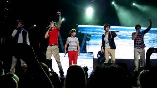 Opening, Na Na Na + Stand Up (live): One Direction concert Melbourne 16/4/12
