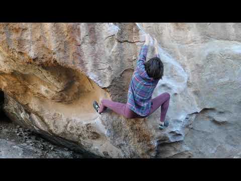 Hueco Tanks Bouldering - That Hi-Pro Glow, V6