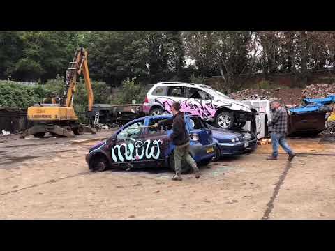 Graffiti - The Junk Yard - Smashing Time - KEM VEGAS