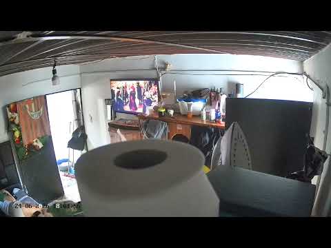 CCTV footage of the initial of M7.5 Earthquake in Chacao, Miranda, Venezuela