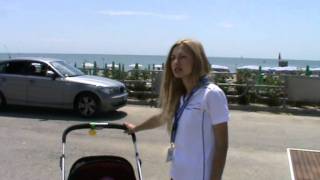 preview picture of video 'Belle ragazze a Lignano Pineta - Nice girls in Lignano Pineta'