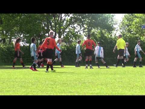 14 mei 2015 FC Driebergen D2 - VV De Meern D3 toernooi Jonathan 1-5 Doelpunt Delano (1-3)