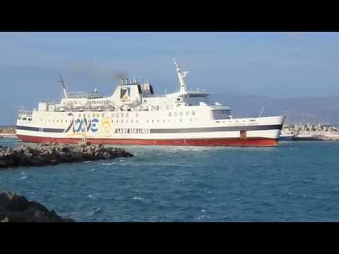 VITSENTZOS KORNAROS departure from Kissamos through rough seas. 30/3/2014.