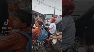 Download lagu entah siapa yang salah mp3