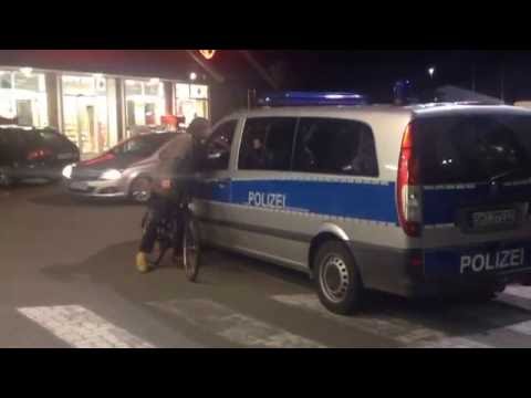 Herr Mauer und die Polizei