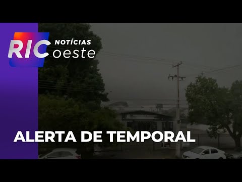 Tempestade no Paraná: dia vira noite e região oeste tem alerta de temporal