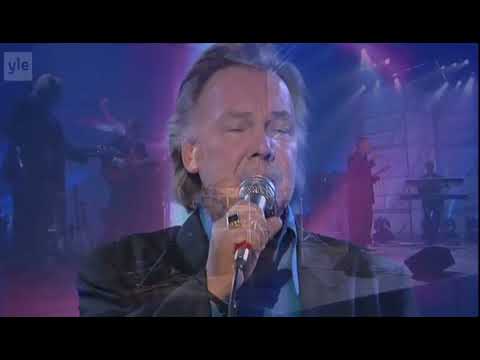 Kari Tapio-Enkeleitä seitsemän (Estradilla: Kari Tapio)