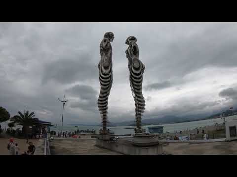 Ali & Nino -The Statue of love-Batumi Georgia
