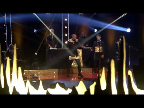 Petter - Håll om mig ft. Daniel Adams-Ray (Skavlan Live)