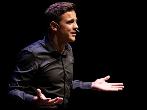 De ce să mai stăm în România | Alex Nedea | TEDxAreni