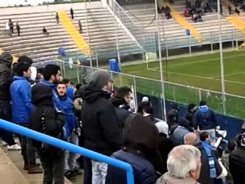 Brindisi Grottaglie 5/12/2014 curva sud goal 1-0