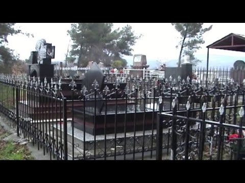 A1 Report - Varrezat e fshatit Luz pre e hajdutëve  banorët apel për kapjen e përgjegjësve