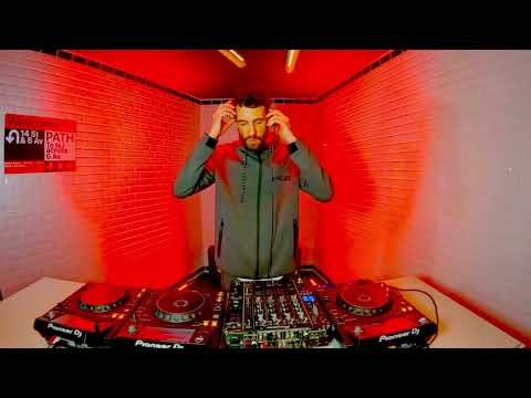 GREG BYRON / 128 BPM - BASS STATION 024