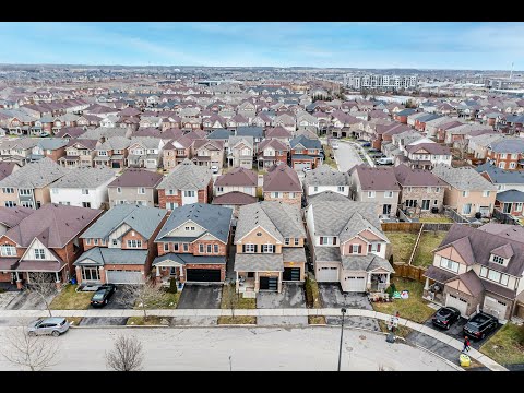 452 Tyrone Crescent, Milton Home - Real Estate Properties