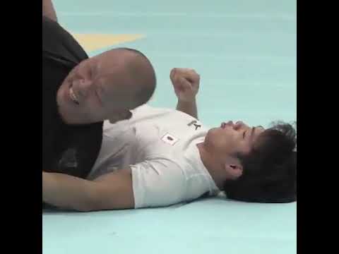 柔道・阿部一二三 総合格闘技のパイオニアからチョーク・スリーパーを極める!?