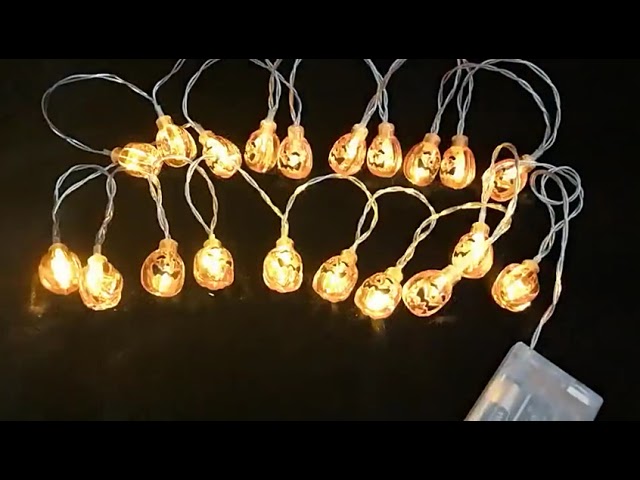 Vídeo relacionado con BrizLabs 30 LED Calabaza Cadena de Luces Halloween Guirnalda Luces de Calabaza a Batería 3D Naranja Lámpara de Jack-O-Lantern Niños para Halloween Navidad Interiores Fiesta Home Garden Decoración