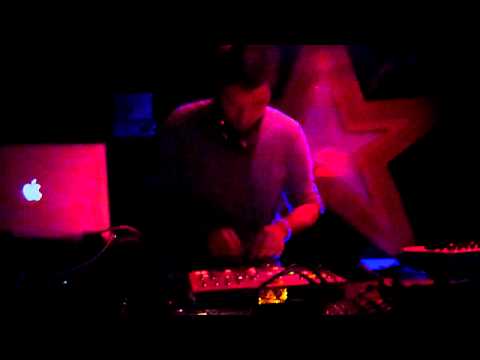 Kuba Sojka Future House INQbator 02-04-2011 (2)