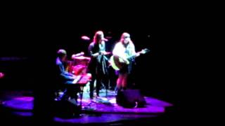 2010-11-11 - Secret Sisters - House of Gold