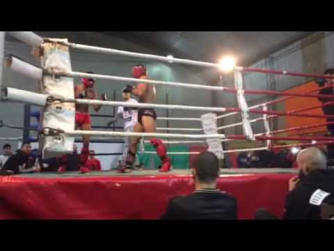 Hippi Kiiler Ivan arguello Representando al fait clud Houdini HFC 3er roun y victoria por O.K