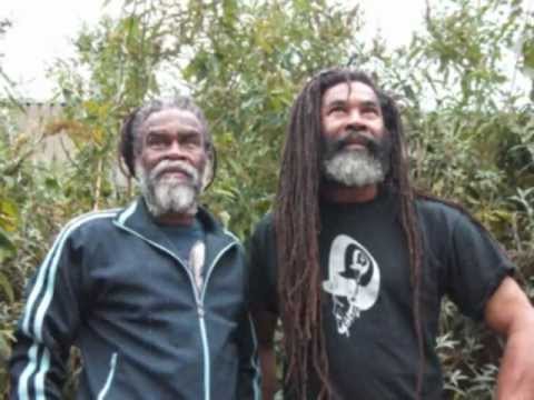 GPLP 318 B 1   OFFEND THEM !!    BY THE TWINKLE BROTHERS