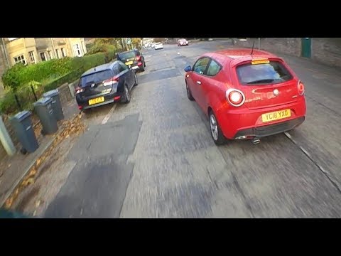 YC18YXO - Dithering left hook