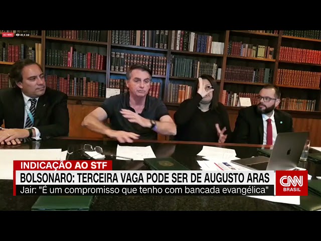 Bolsonaro diz que Aras seria forte candidato a uma terceira vaga no STF