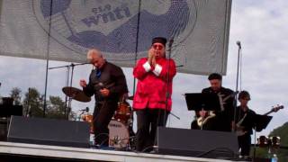 GIVE IT UP --- LITTLE ISIDORE AND THE INQUISITORS