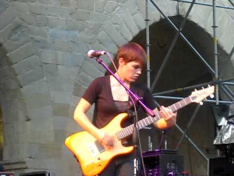 Kaki King -"Gouge both your eyes out (but eat only one)" - (Mexican Teenagers EP)