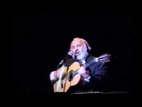 Sheya Mendlowitz  A`H dancing with Reb Shlomo Carlebach --  שיה מנדלוביץ