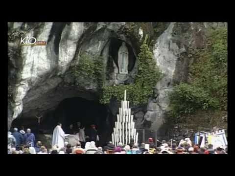 Chapelet à Lourdes