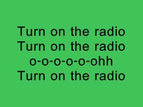 Reba McEntire- Turn On The Radio lyrics
